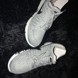Brand New! Womens Nike flyknit 2